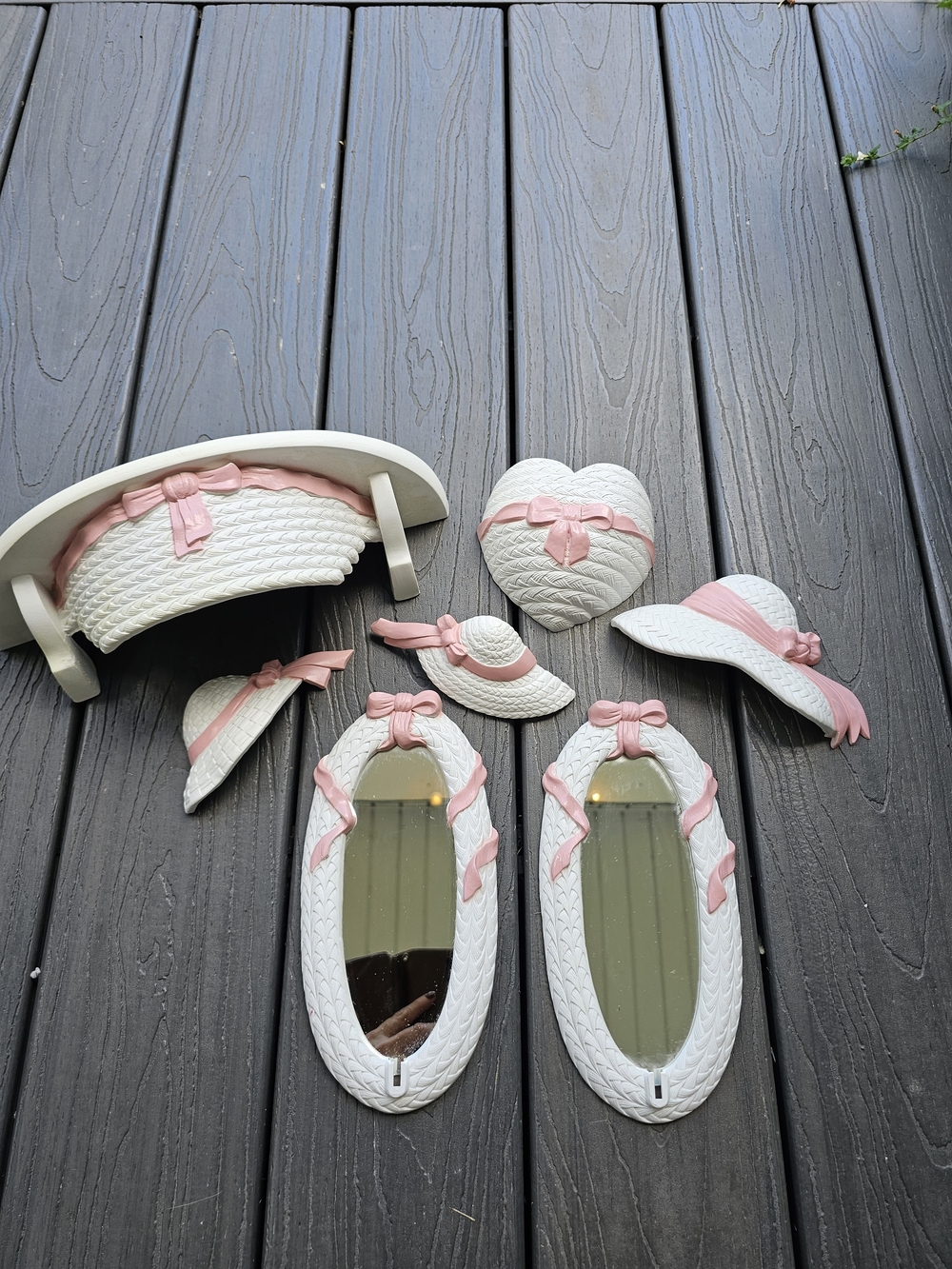 Homco Home Interiors White & Pink Wicker Mirror Basket Hat Wall Hanging Set